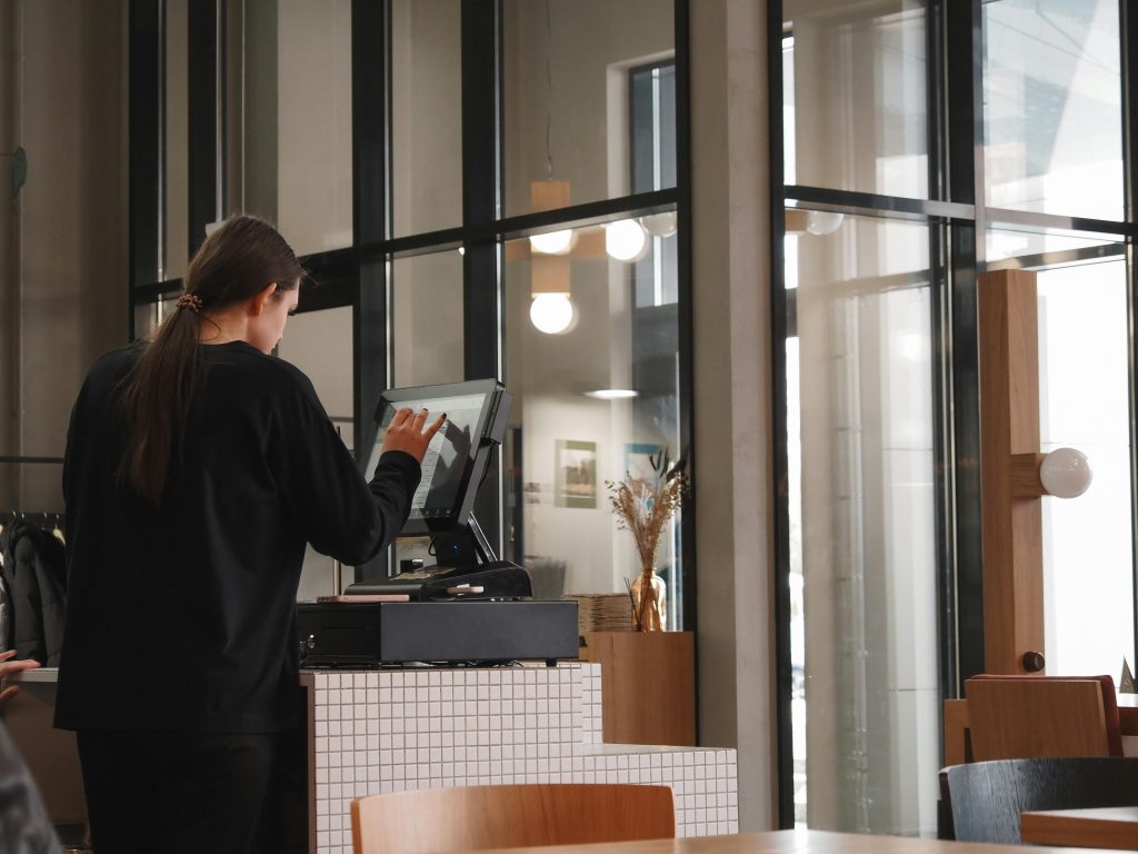 How POS staff can maximize restaurant efficiency