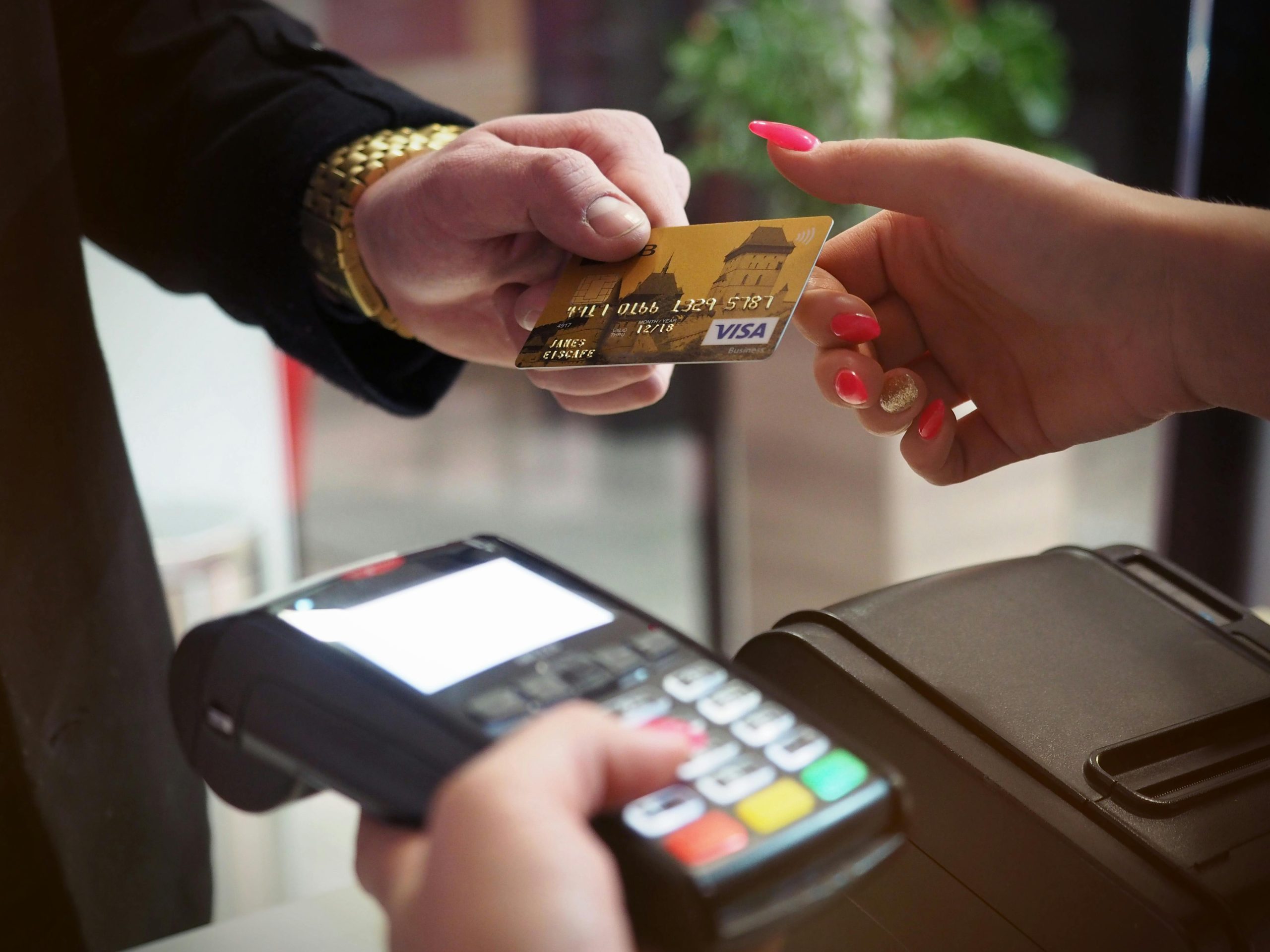 Stripe vs Clover 2025: Payment Processor Comparison & Best Fit